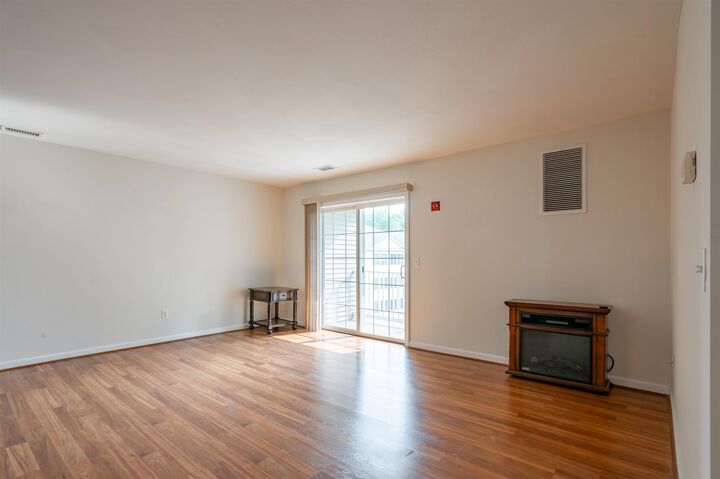 Property Photo:  65 Fordway Extension  NH 03038 