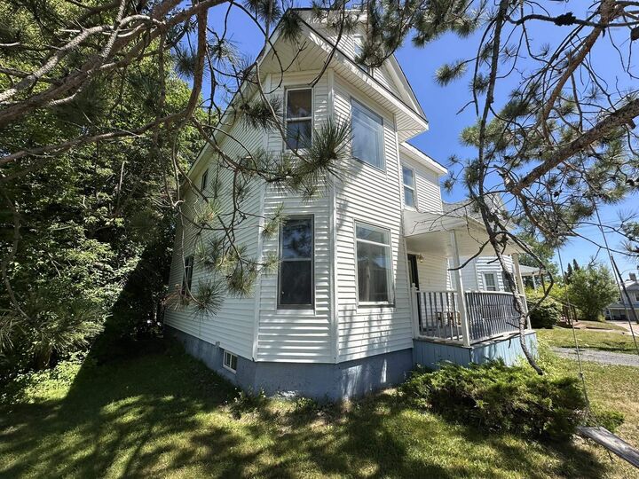 Property Photo: 12 Fairview Avenue NS B0K 1S0