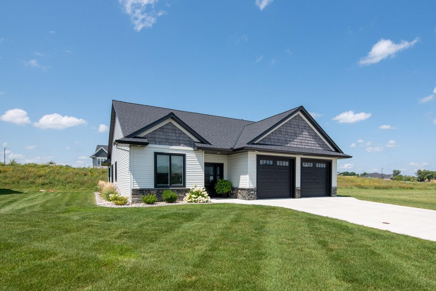 Property Photo:  1026 Mahoe Way  MN 56001 