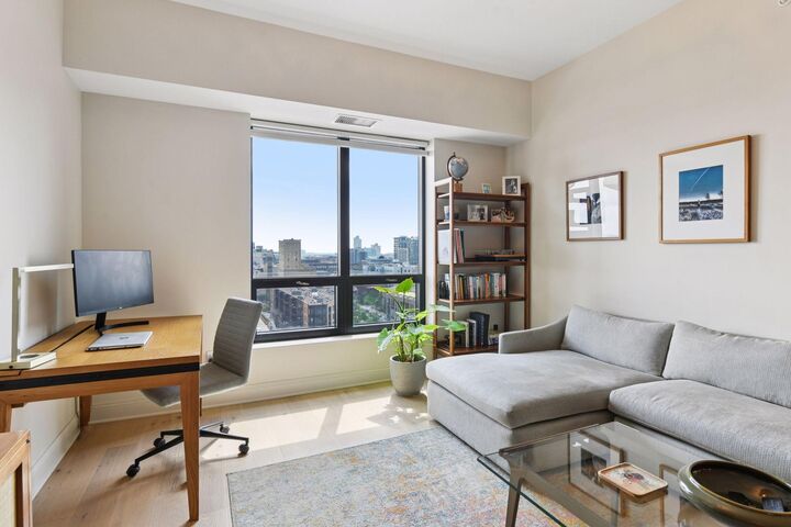 Property Photo:  100 3rd Avenue S 1001  MN 55401 