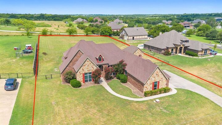 Property Photo: 252 Scenic View Drive TX 76008