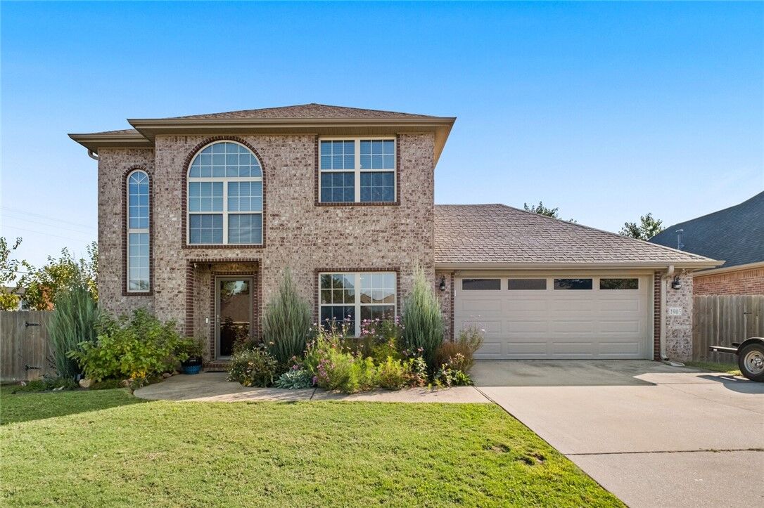 Property Photo: 1905 W Countryside Lane AR 72758