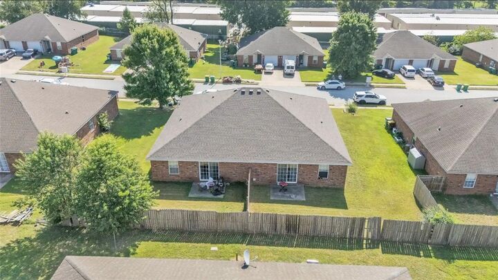Property Photo: 232 & 234 Graystone Circle AR 72719