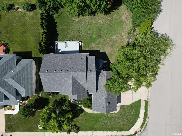 Property Photo: 4105 W Haley Drive IL 61615