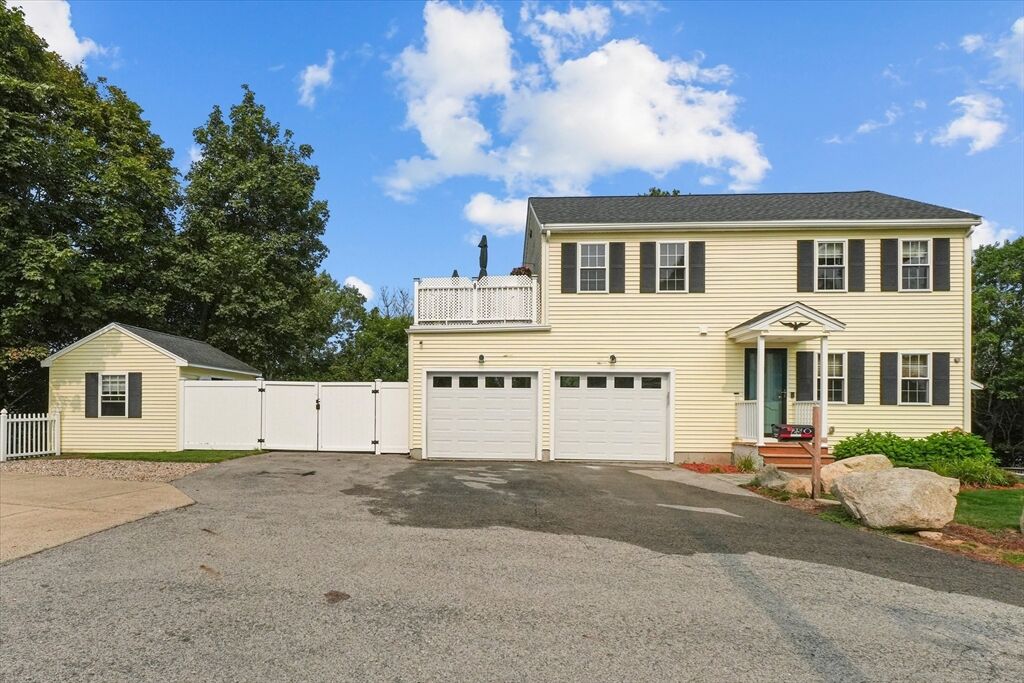 Property Photo:  25 Gordon Road  MA 01904 