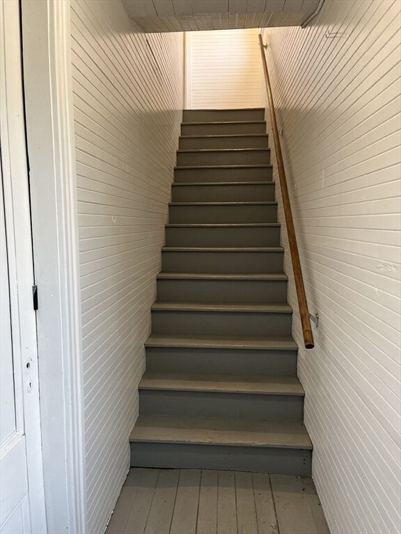 Property Photo:  52 Elmwood St 2  MA 01527 