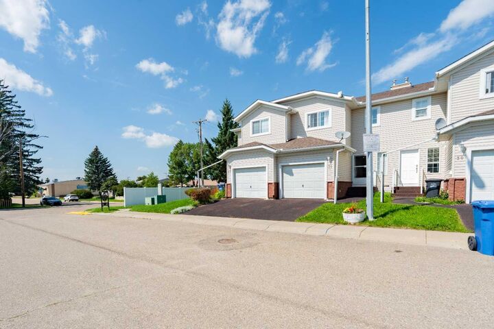 Property Photo:  309 3 Avenue 31  AB T0M 1B0 