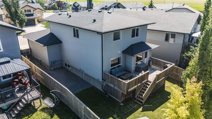 Property Photo:  28 Isaacson Crescent  AB T4R 3N1 