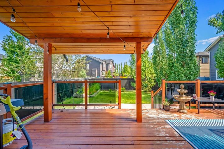 Property Photo:  1011 Kings Heights Road SE  AB T4A 0M5 