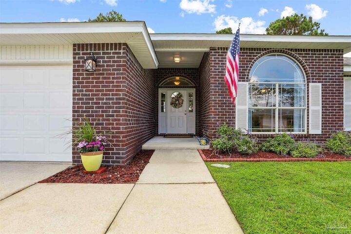 Property Photo:  5735 Farrel Way  FL 32583 