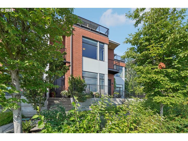 1740 NW Riverscape St  Portland OR 97209 photo