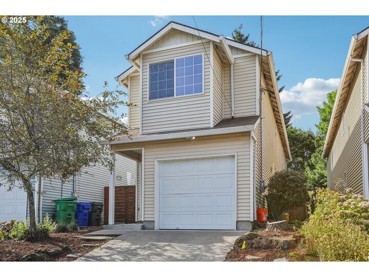 Property Photo:  1024 N Farragut St  OR 97217 