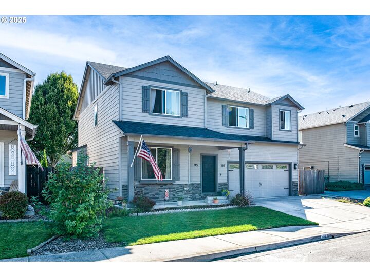 Property Photo:  188 Sumac Ct  OR 97448 