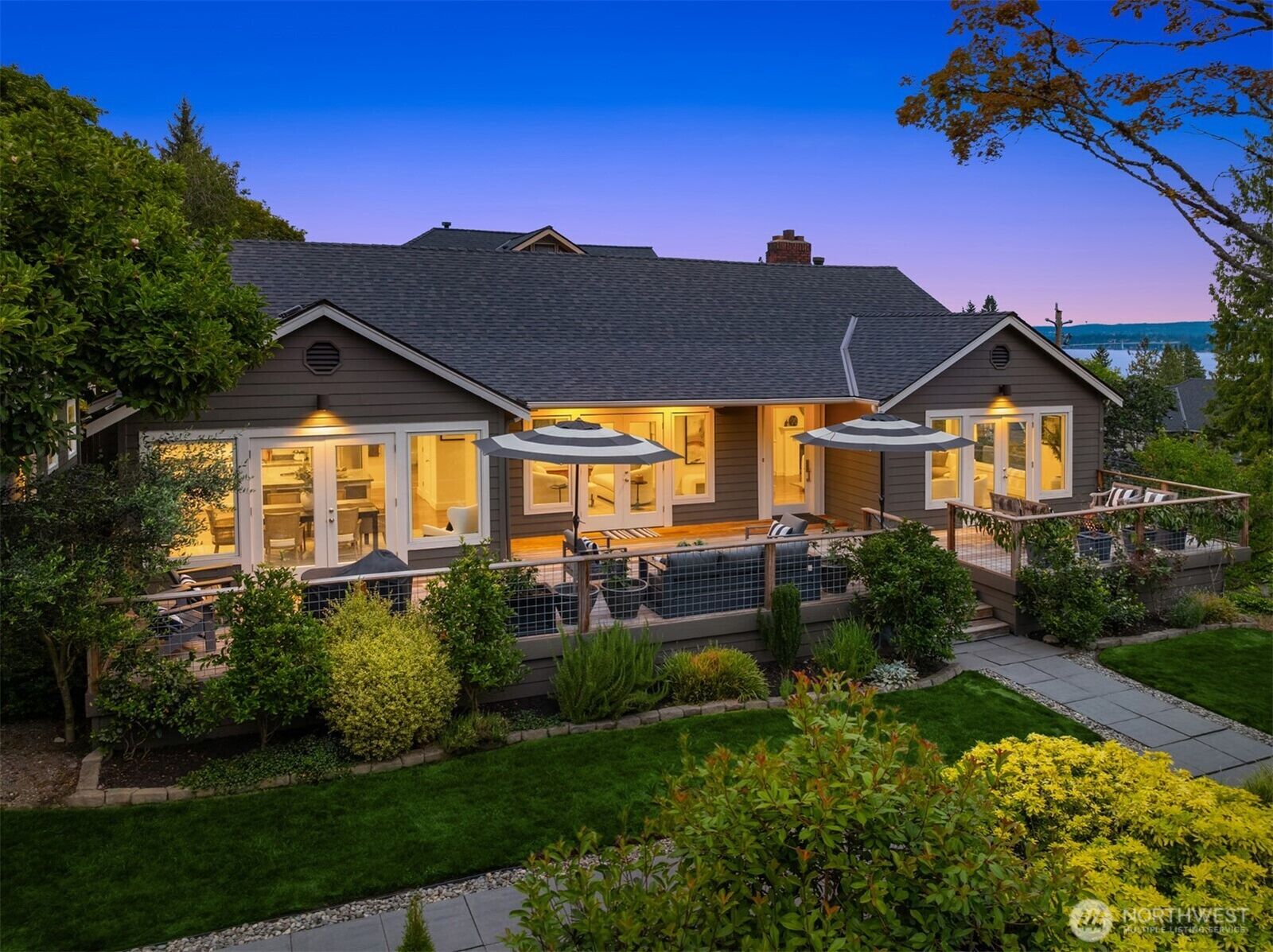 Property Photo: 3616 E Pine Street WA 98122
