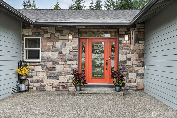 Property Photo: 11230 69th Street NE WA 98258