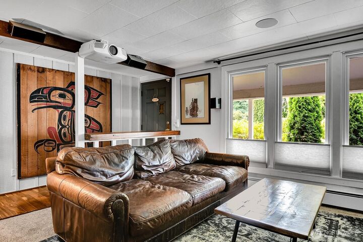 Property Photo:  13811  Beverly Park Road  WA 98087 