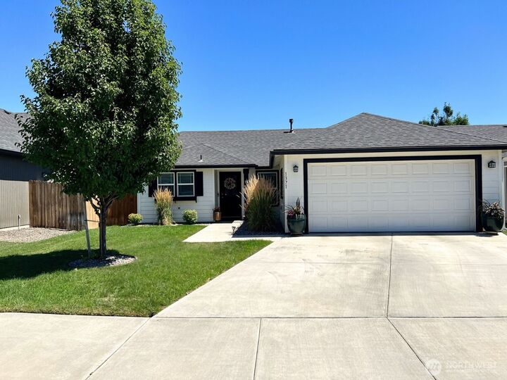 Property Photo:  1371 SW Greeley Street  WA 99324 