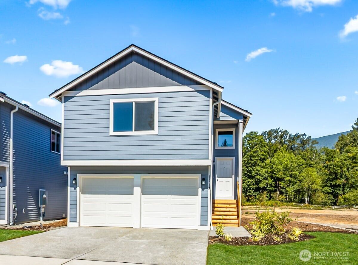 Property Photo:  1525  Alder Lane A  WA 98251 