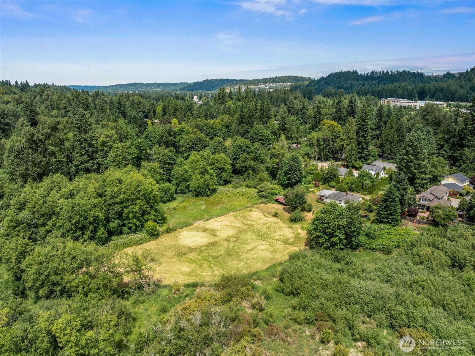 Property Photo:  925  Front Street S  WA 98027 