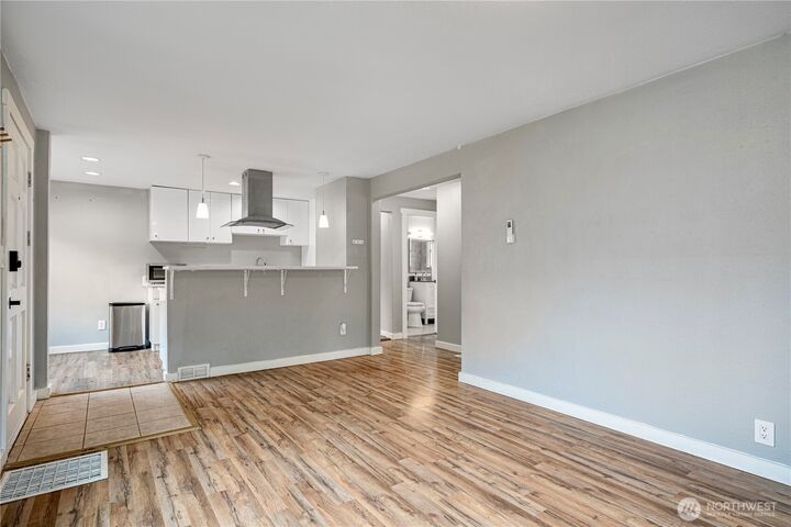 Property Photo: 3016 & 3014 E Denny Way WA 98122