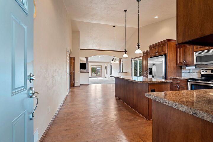 Property Photo:  121 Central Parkway  WI 54136 