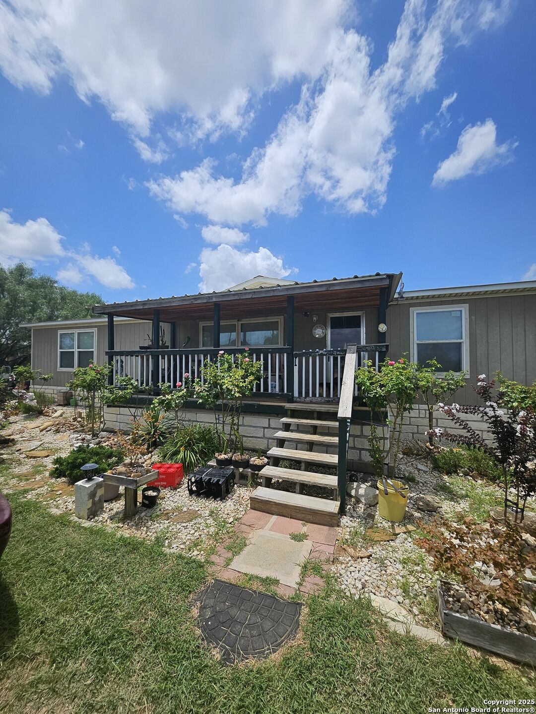 Property Photo: 11916 Sulphur Springs TX 78101