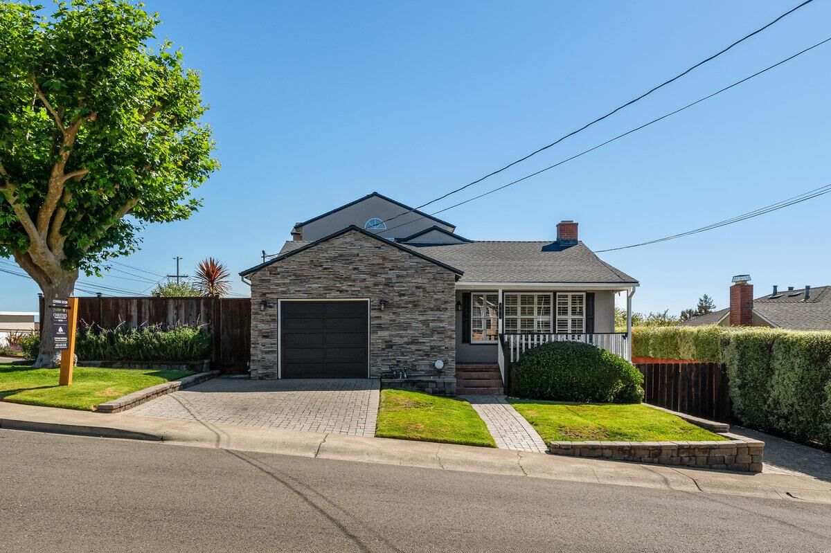 Property Photo: 403 Santa Florita Avenue CA 94030