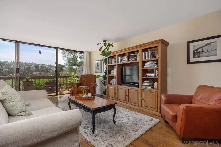 Property Photo: 2564 Navarra Dr 113 CA 92009