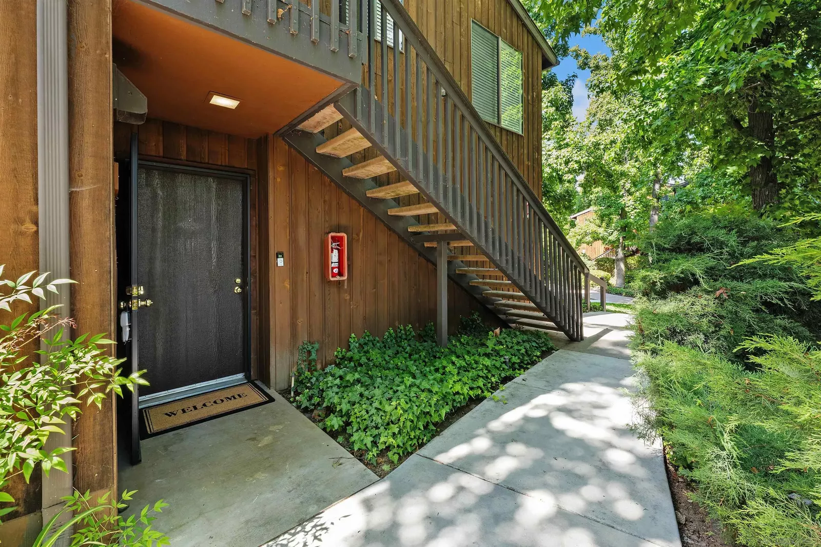 Property Photo: 2157 Arnold Way 312 CA 91901