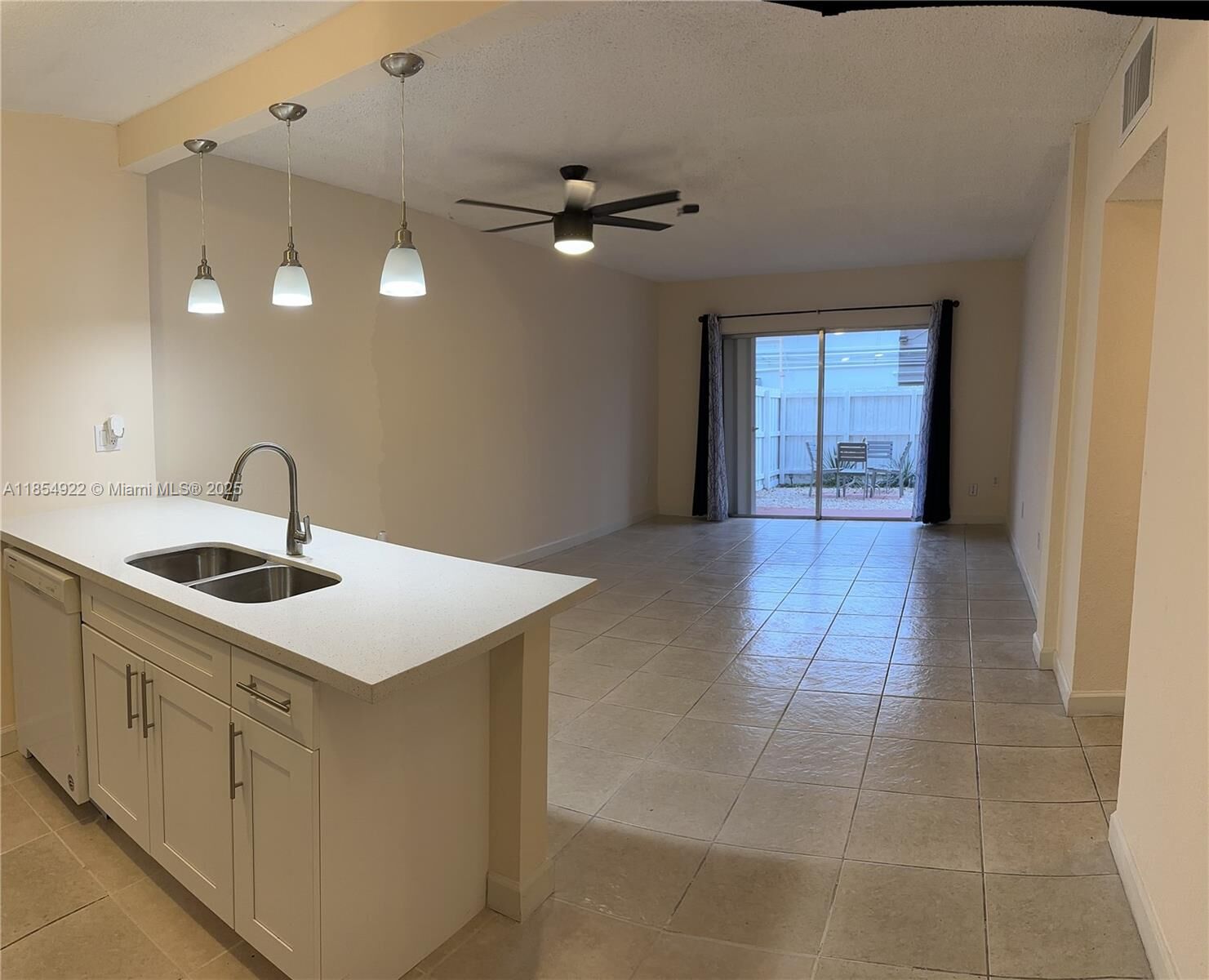 Property Photo:  10900 SW 104th St 118  FL 33176 