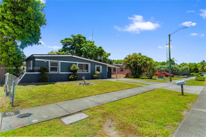 Property Photo:  3760 SW 47th Ave  FL 33023 