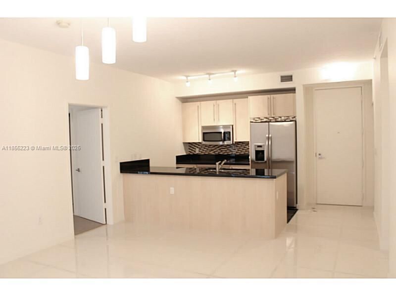 Property Photo: 79 SW 12th St 2404-S FL 33130