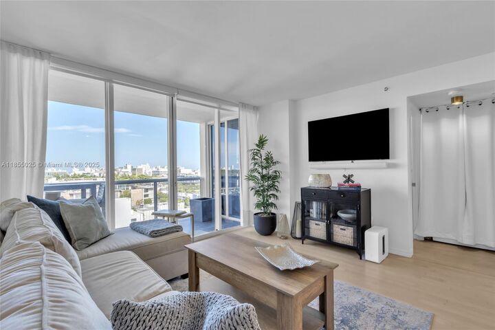 Property Photo: 1800 Sunset Harbour Dr 1003 FL 33139