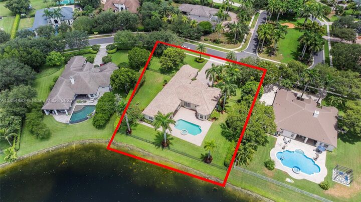 Property Photo: 12590 N Winners Cir FL 33330