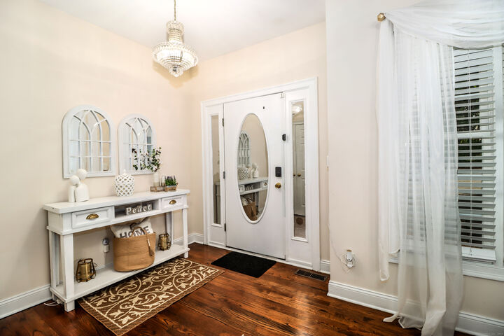 Property Photo:  450 River Road  CT 06614 