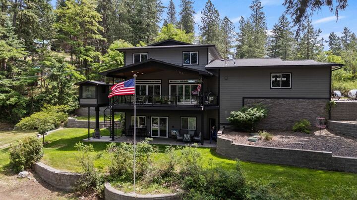 12808 N North Park St  Newman Lake WA 99025 photo