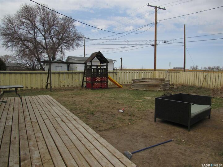 Property Photo: 301 7th Avenue W SK S0L 2V0