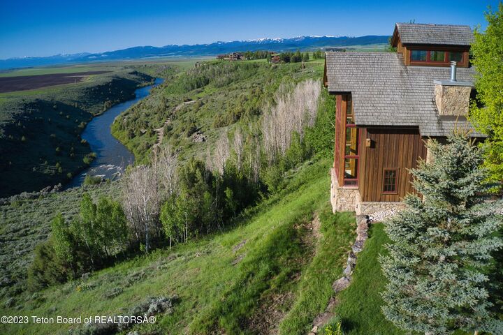 Property Photo: 9885 Angler Point ID 83452