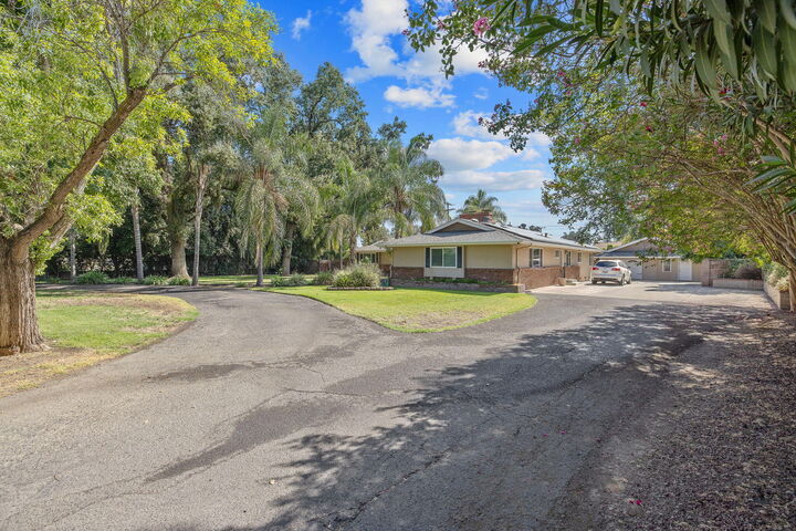 Property Photo: 2840 S West Street CA 93277