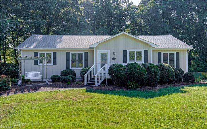 8921 Harpers Grove Lane  Clemmons NC 27012 photo