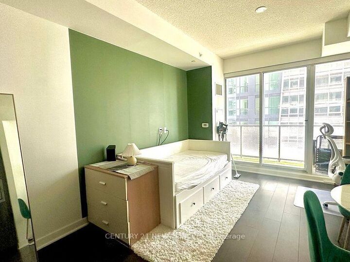 Property Photo:  125 Blue Jays Way 2810  ON M5V 0N5 