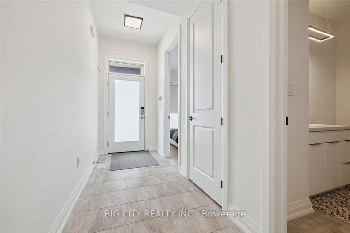 Property Photo: 9150 Willoughby Drive 23 ON L2G 0Z5