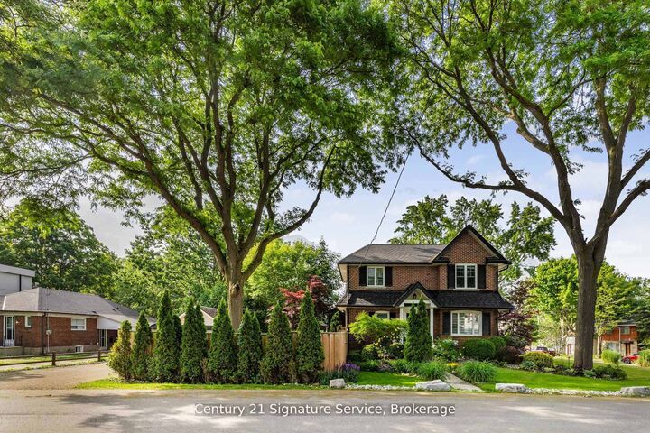 Property Photo:  33 McIntosh Avenue  ON M8Y 3E1 