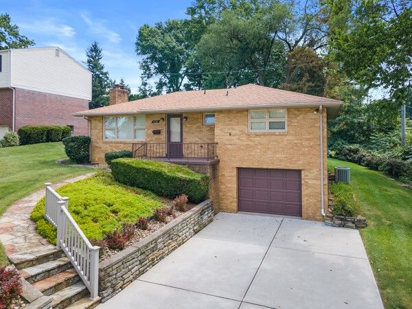 Property Photo:  1258 Loyal Drive  PA 15025 
