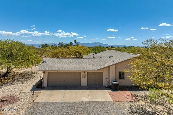 Property Photo: 4743 S Ojibwa Court AZ 85650