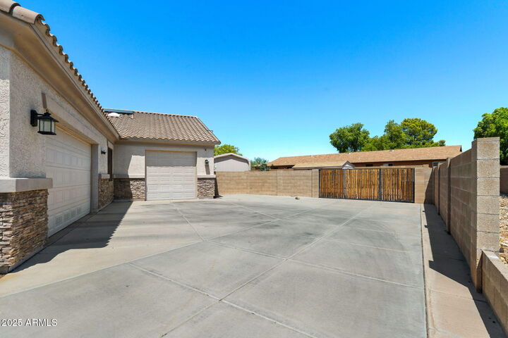 Property Photo:  11518 E Enrose Street  AZ 85207 