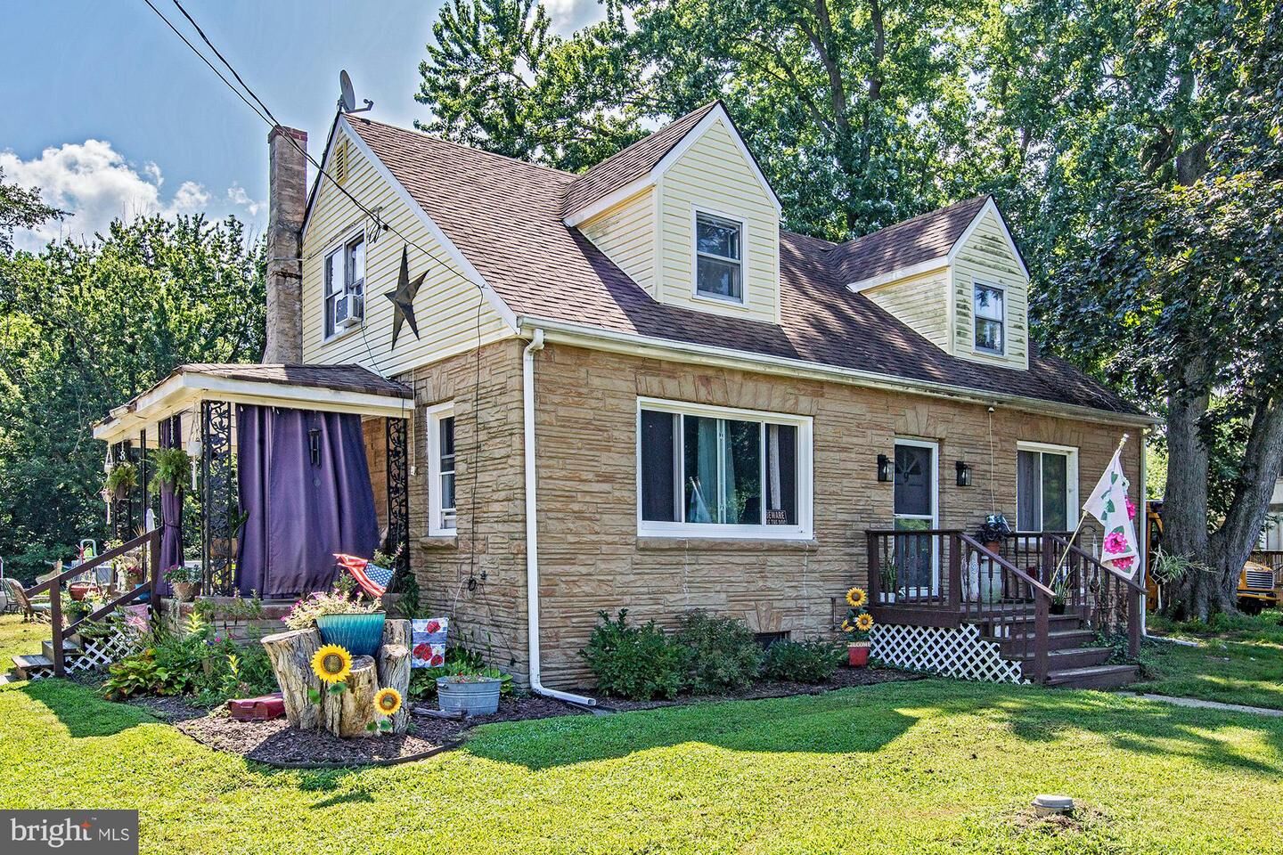 Property Photo: 9 S Tilbury Road NJ 08079
