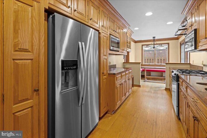 Property Photo:  7 Laning Avenue  NJ 08534 
