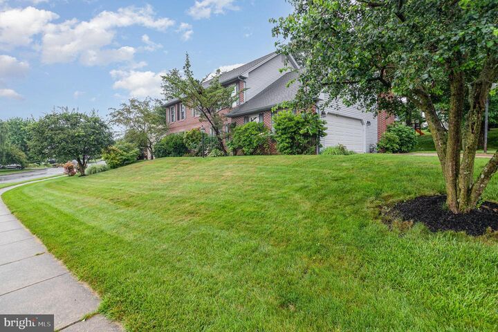 Property Photo: 5865 Fox Street PA 17112