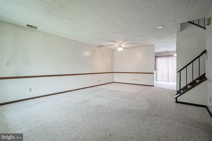 Property Photo:  17 Heywood Lane  NJ 08081 